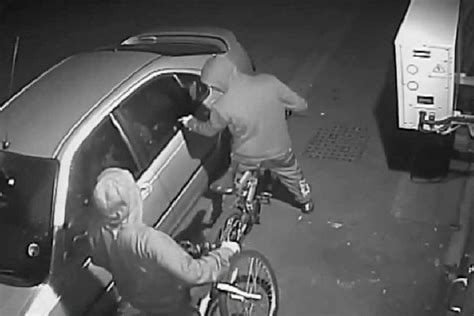 Caught on camera: Thieves break into multiple cars in The Grove